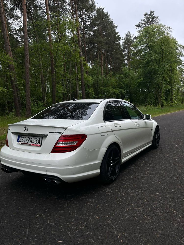 Mercedes c63 w204 cena do niedzieli