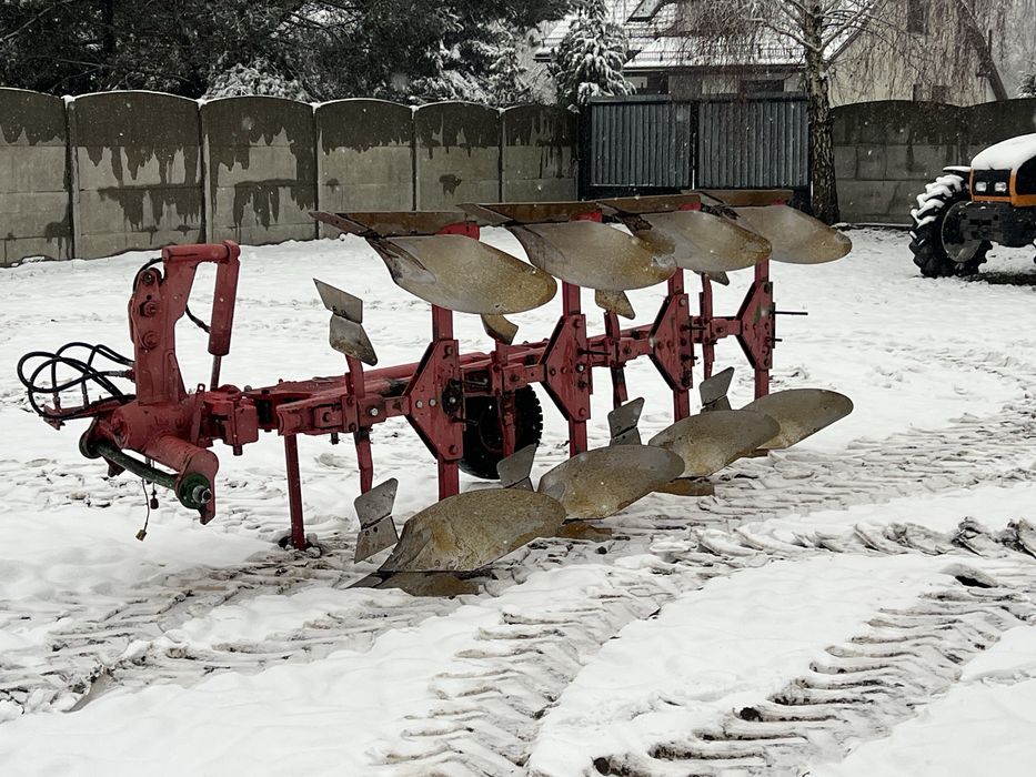 Pług obrotowy 4 skibowy Charlier świeżo sprowadzony Huard Kverneland