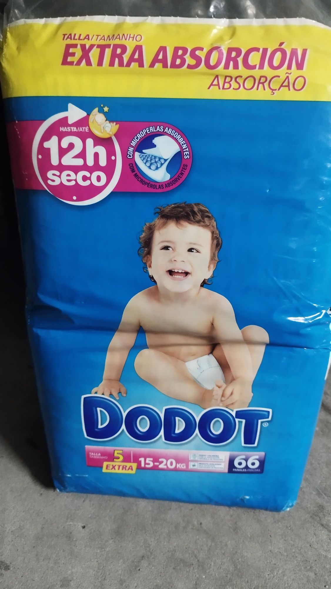 Pacote 66 fraldas tamanho 5