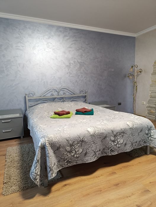 Квартира подобово в Моршині.