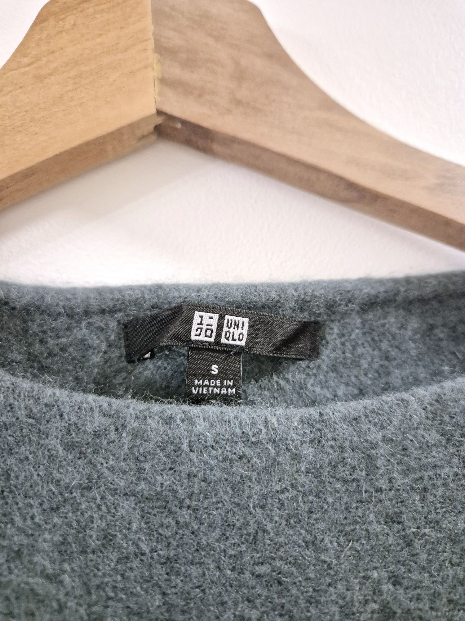 Wełniany sweter khaki Uniqlo S 36 70% wełna wool