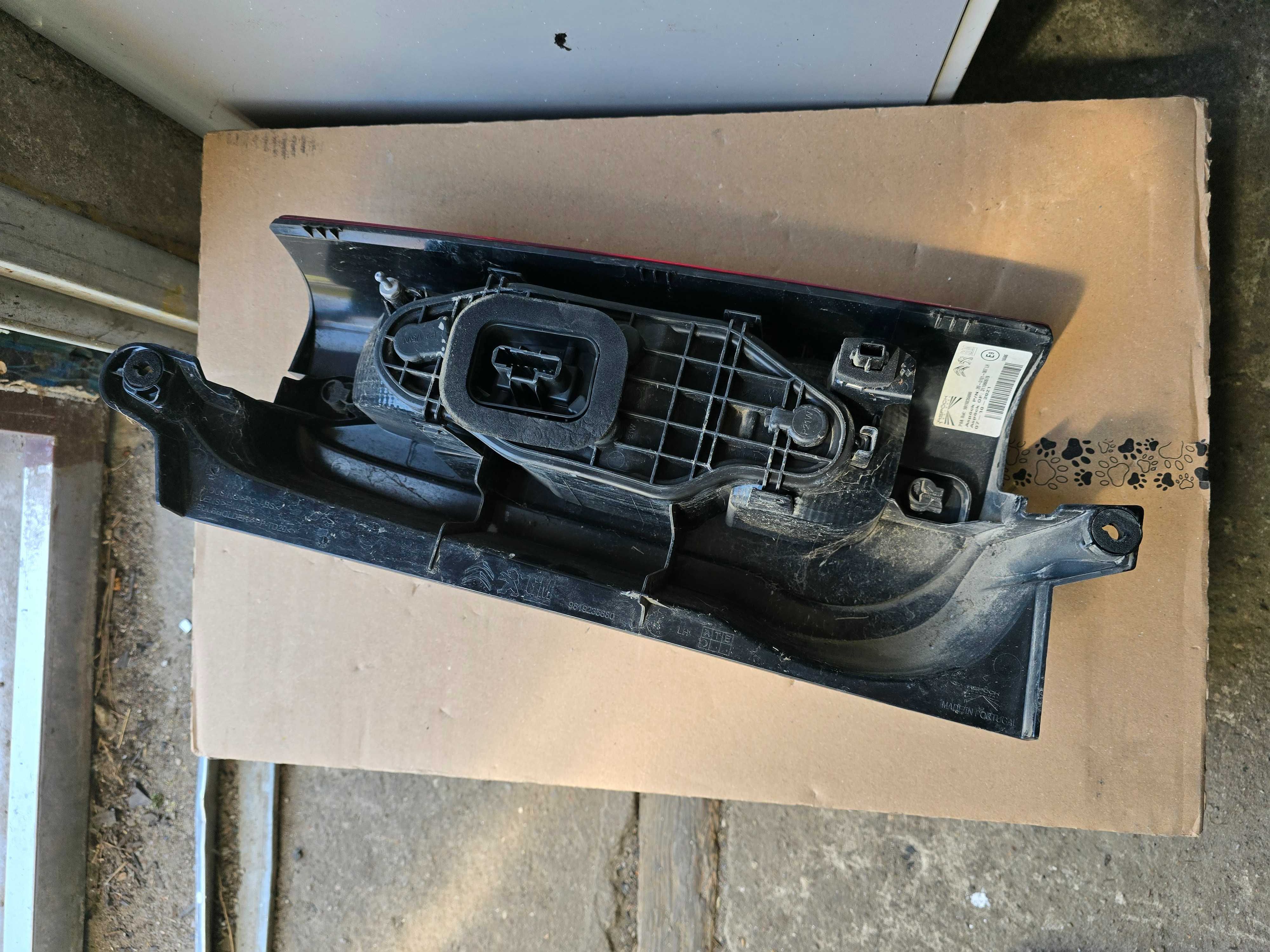 lampa tył Proace City , Partner 4 , Berlingo 4 , Combo E
