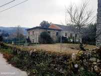 Moradia em pedra para restauro
