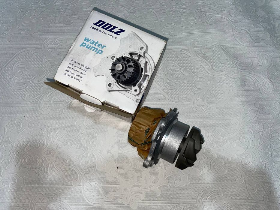 Продам помпу Lada Kalina 1.5