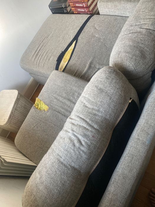 Sofá bastante usado