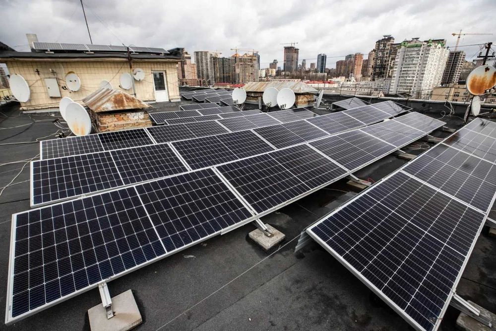EIT Energy Розпродаж Сонячні панелі, Інвертори, АКБ, ПІД Ключ