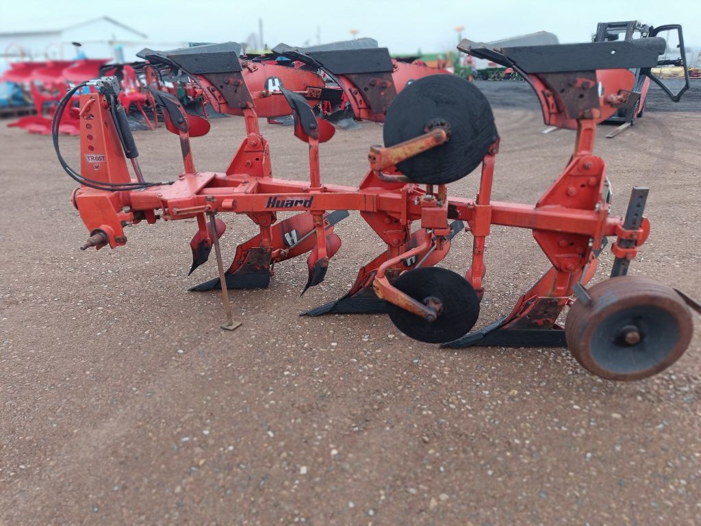 Pług obrotowy Kuhn Master100/120