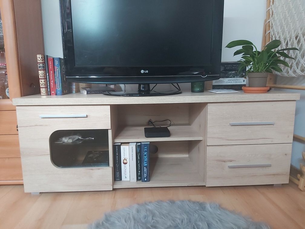 Szafka pod telewizor