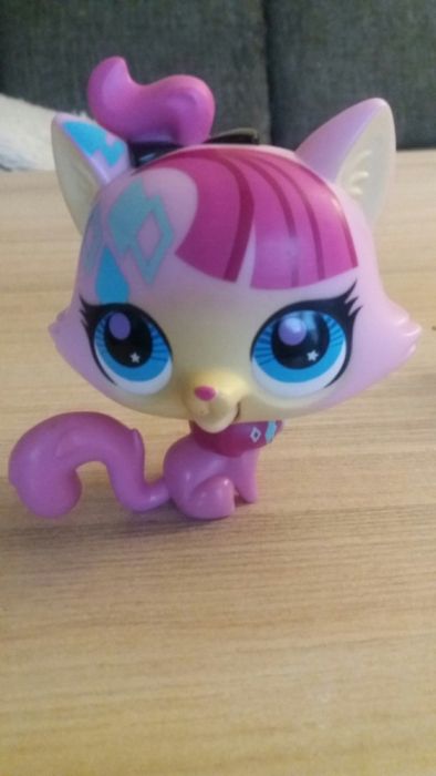 Śpiewajacy Kotek,Świecące i Chodzące Pet Shop