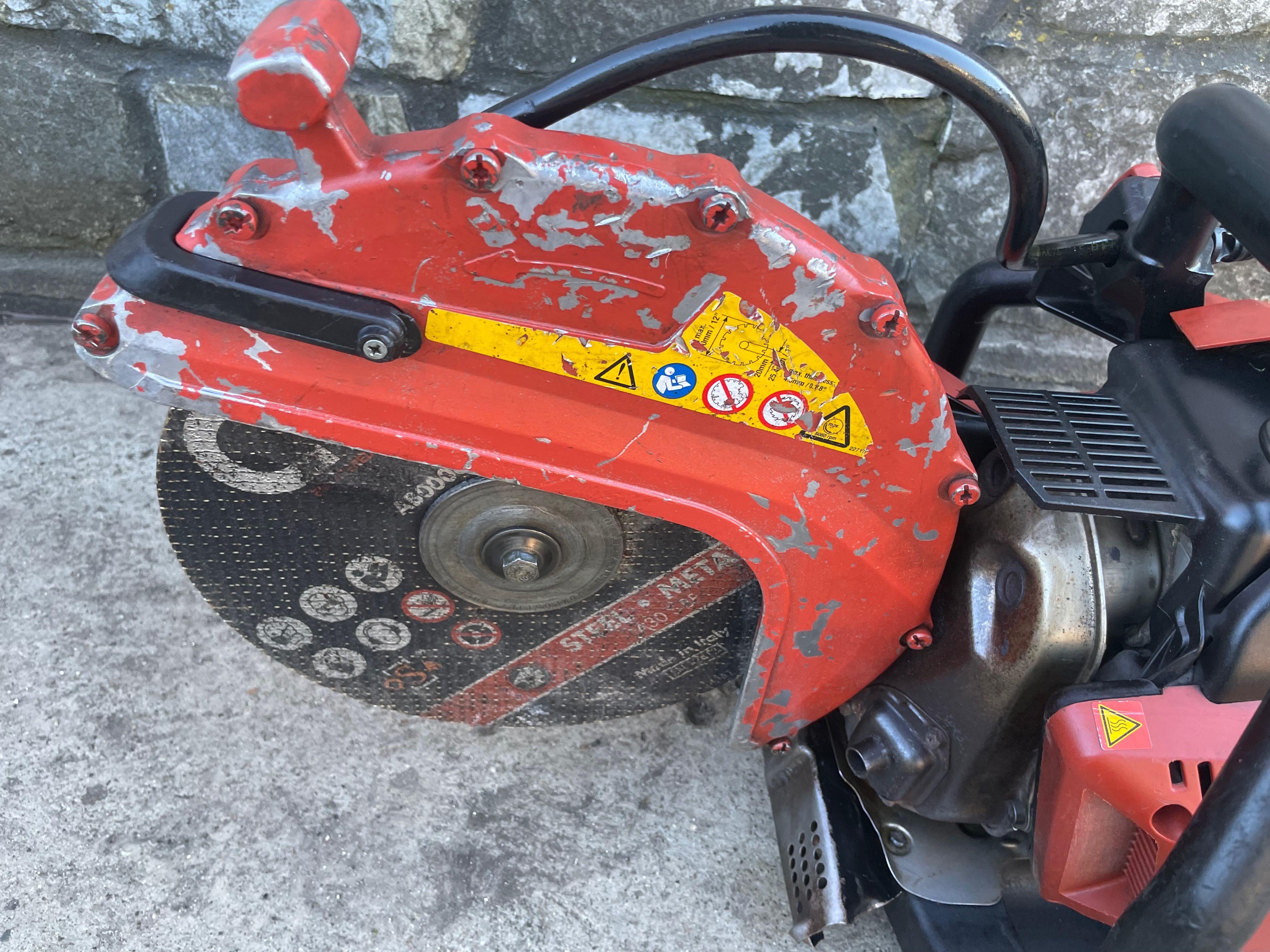 Бензоріз Hilti DSH 600-X