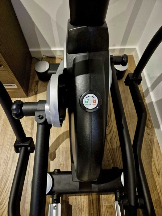 Crosstrainer MAXXUS CX 7.5 – Profimodel, excelente estado!