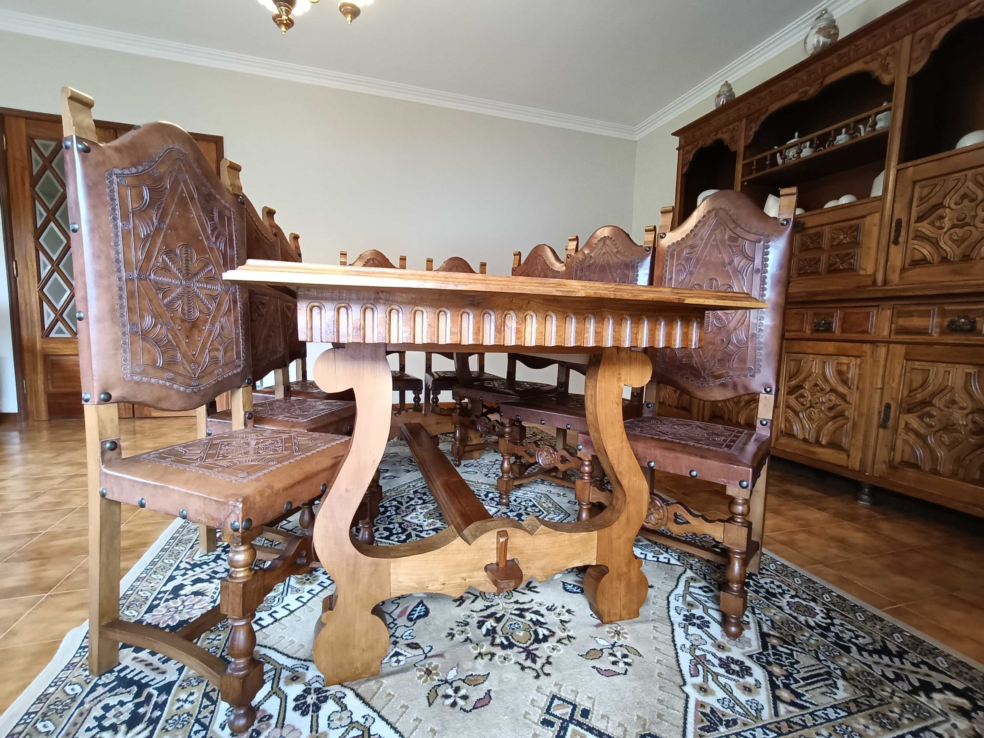 Oportunidade VINTAGE = Mesa + 8 cadeiras