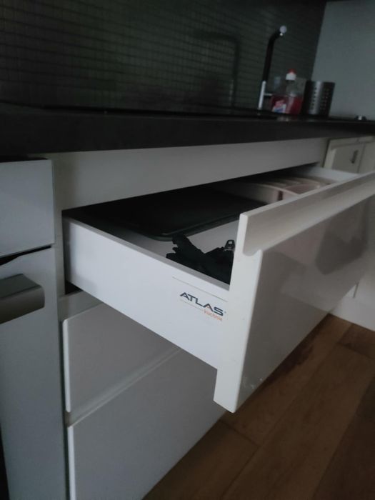 Kuchnia Atlas nowoczesna z  częściowym wyposażemniem AGD