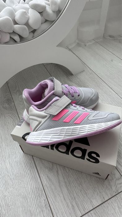 Кроссовки для девочки adidas