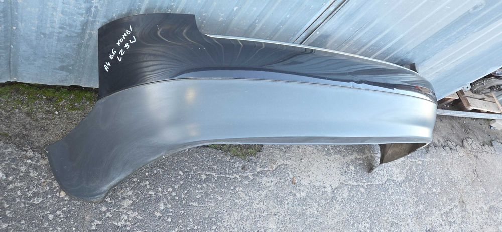 Zderzak tył Audi A4 B6 Kombi LZ9W