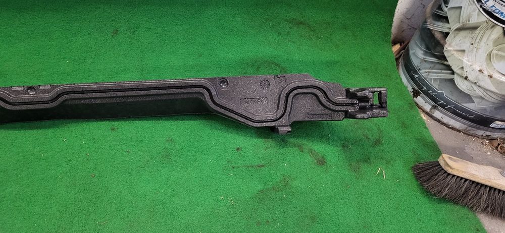 Absorber zderzaka przedniego Mercedes A-Klasa W177 AMG