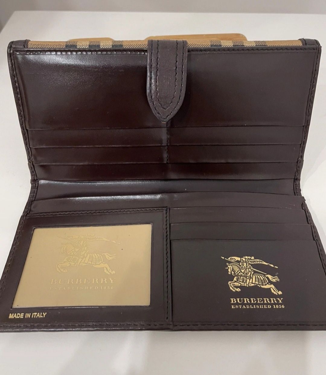 Carteira Burberry