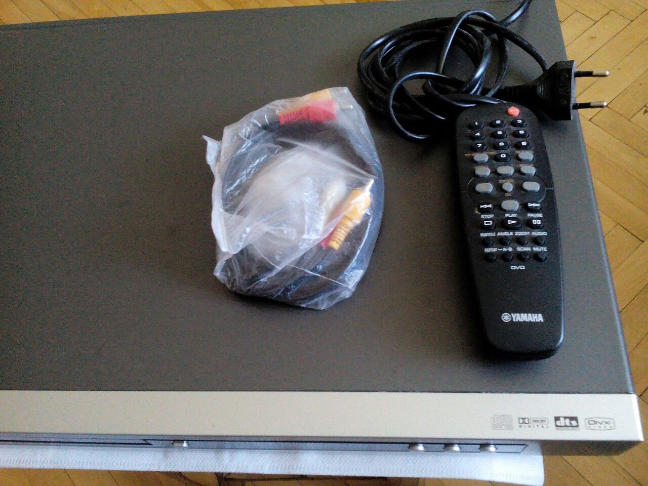 Dvd player " YAMAHA " DVD-S557