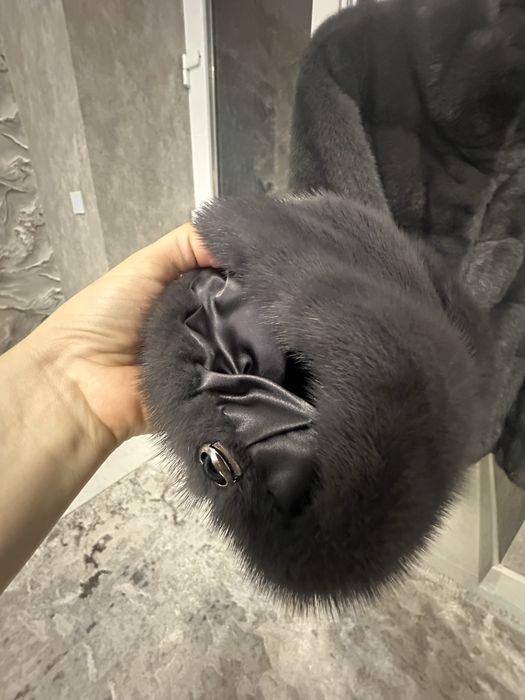 Продам норковую шубу