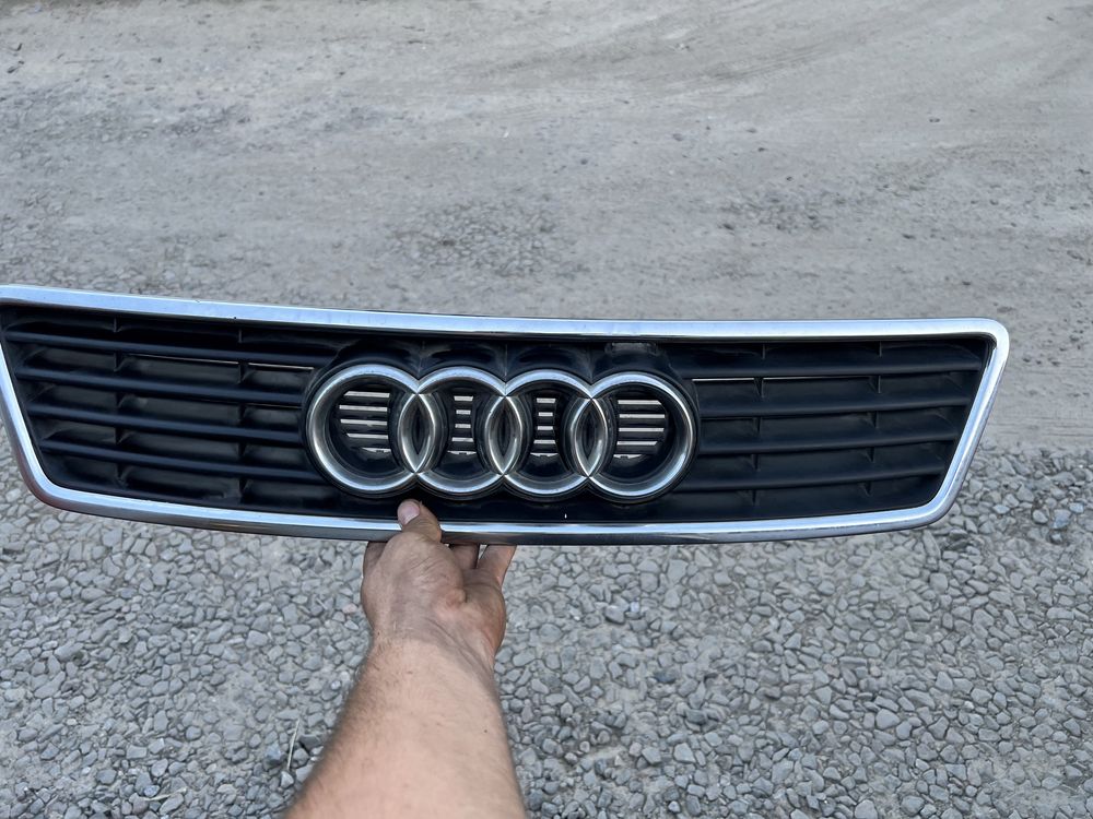 Решётка радиатора Audi A6 c5