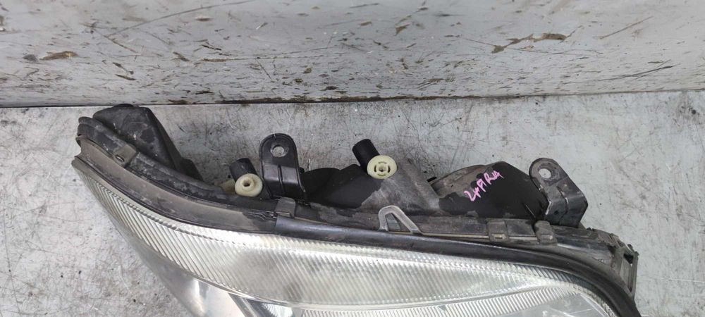 Opel Zafira A Lampa Reflektor Prawa Przednia Prawy Przedni PP