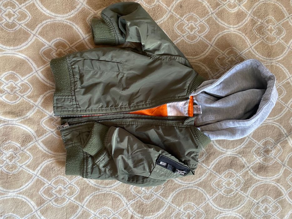 Дитячі демі комбінезони