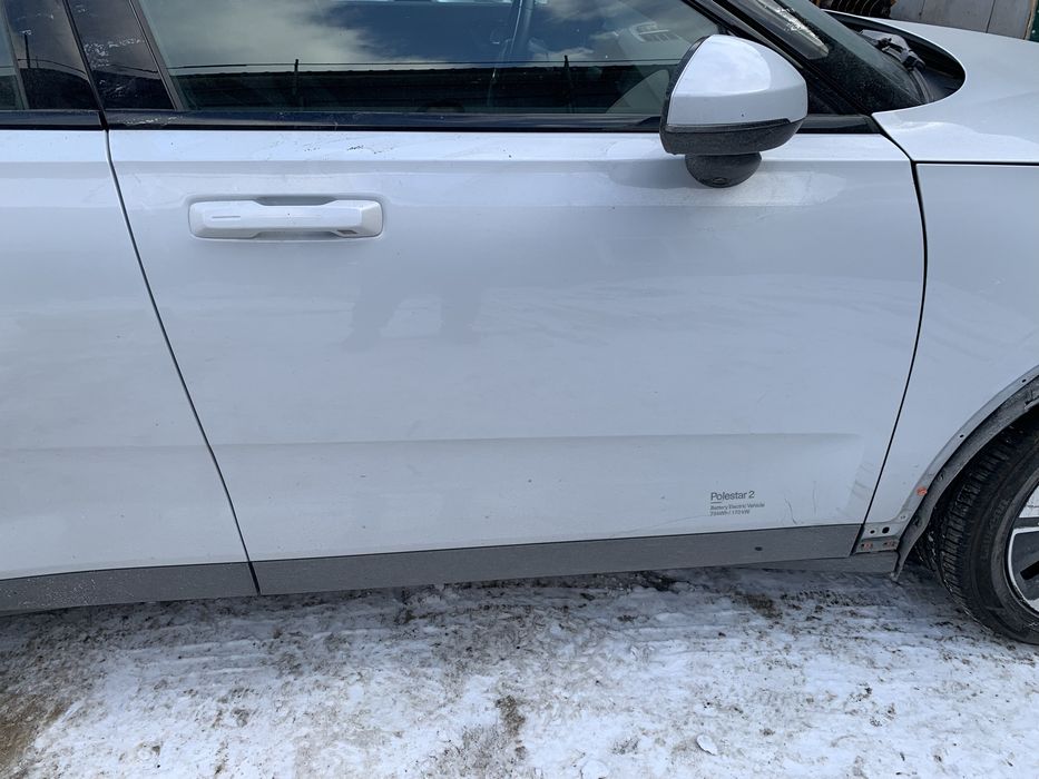 Двері Polestar 2