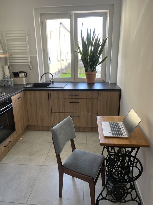 Wynajmę mieszkanie 2-pokojowe (krótko i średnio terminowo)