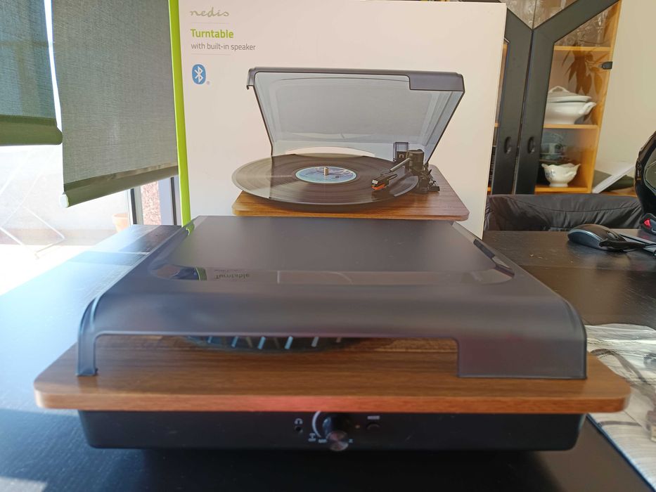 Gira-discos de vinil 3 velocidades 9W c/Buletooth