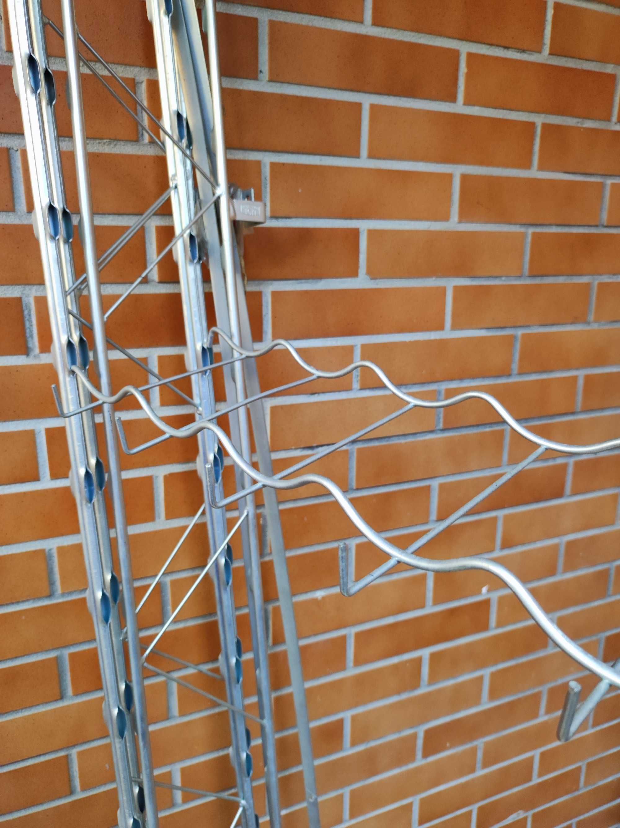 Garrafeira metálica 200 garrafas galvanizada