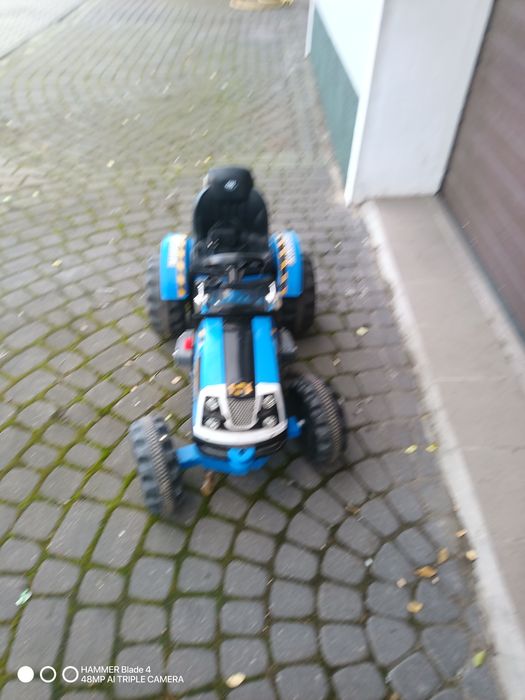Sprzedam traktorek na akumulator