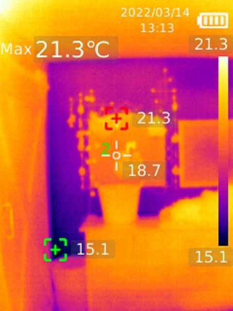 Badanie budynków i paneli fotowoltaicznych kamerą termowizyjną