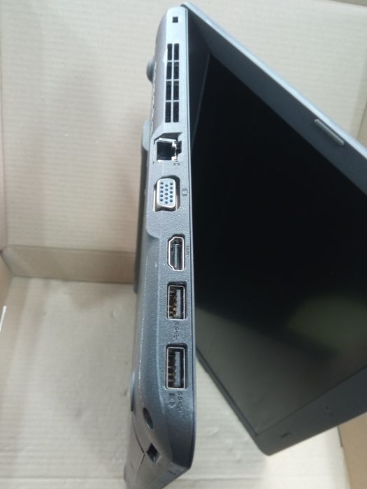 Ноутбук Lenovo ThinkPad E560 /і5-6200