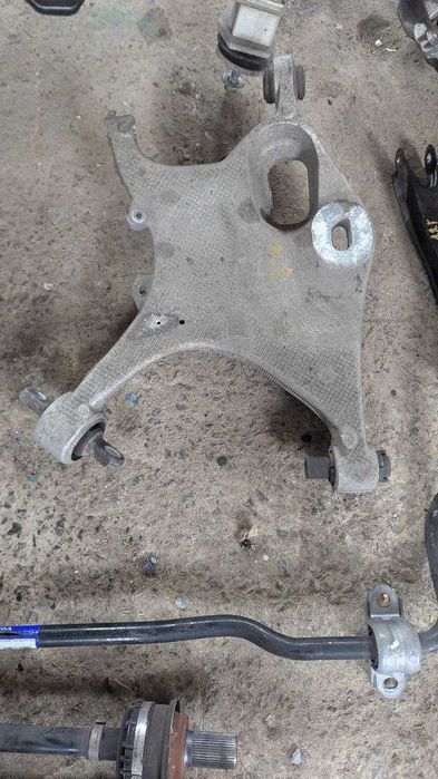 Ходова задня взборі підрамник ступиця Вольво Volvo S90 2017 - 2025