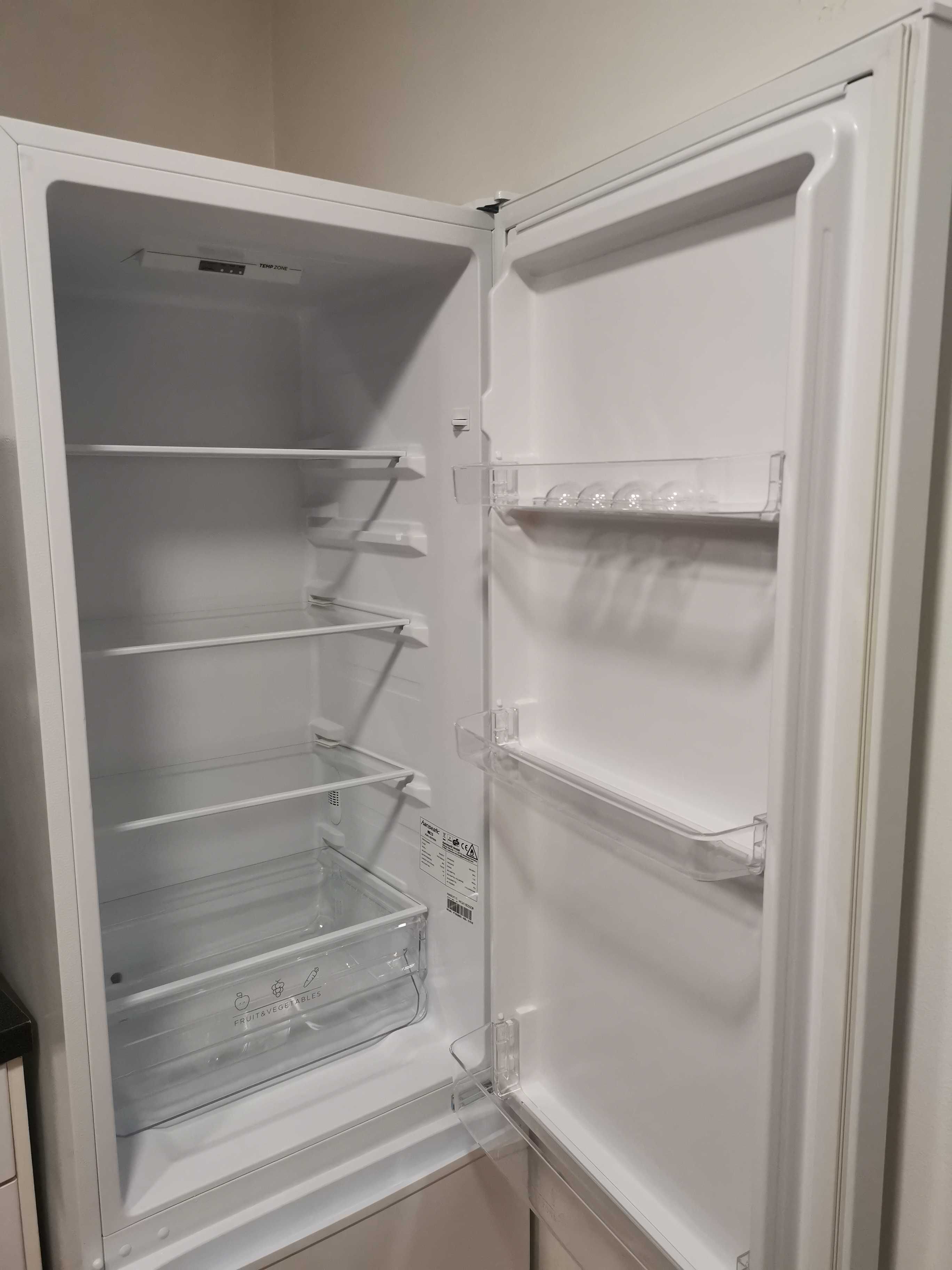 Frigorífico branco 55x178x58