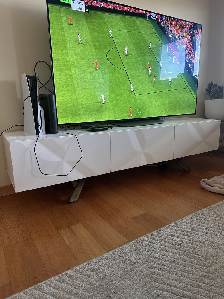 Móvel de tv em madeira lacado branco ultra resistente