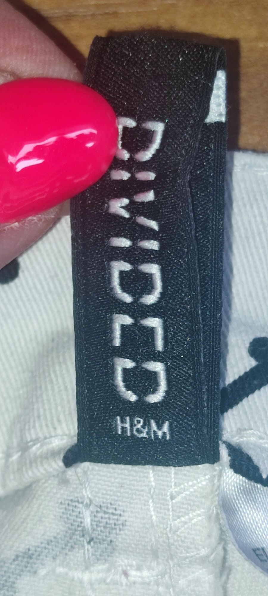 Nowe spodnie H&M rozm M -L wymiary na fotkach