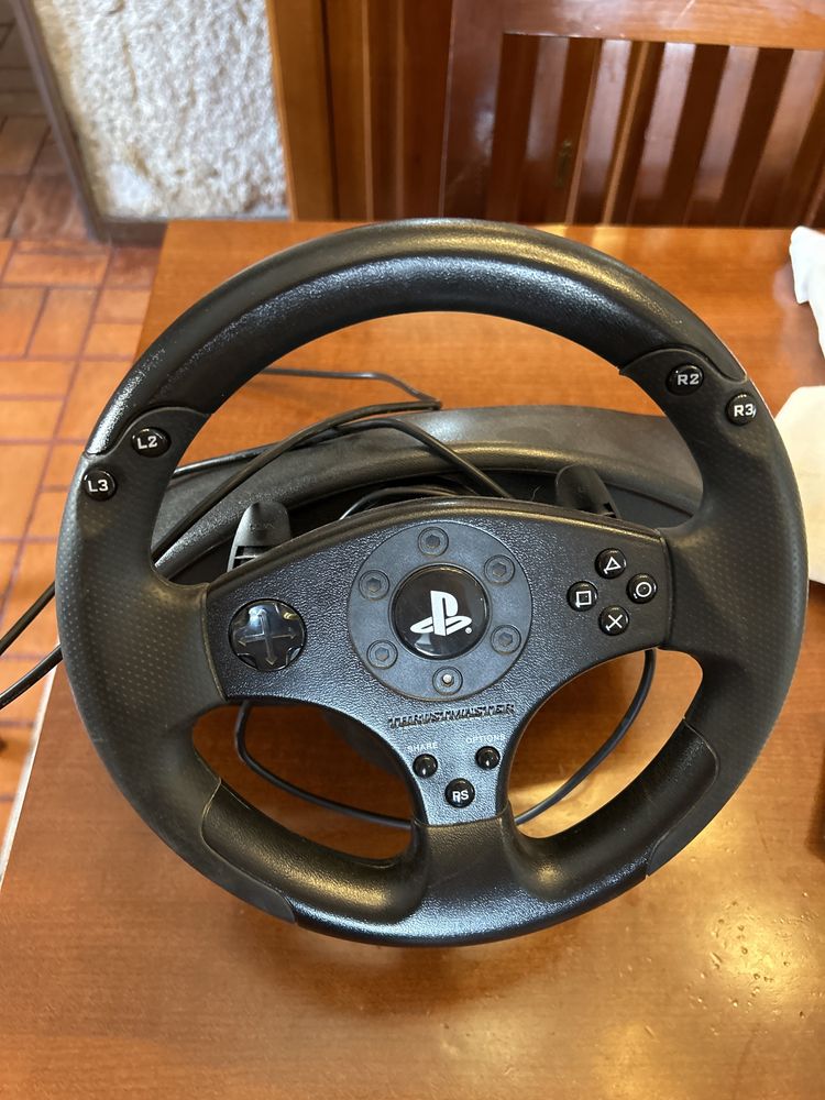 Volante ThrustMaster