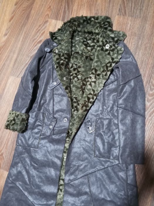 Жіноче пальто на шт. хутрі