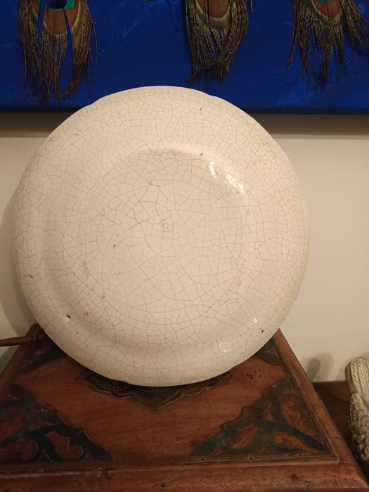 Prato antigo francês em faiança, diâmetro 24 cm