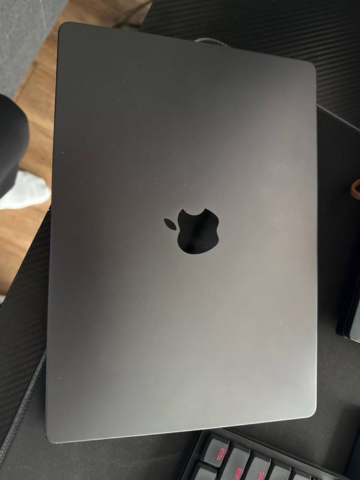 Macbook pro 2023 m3 18/512gb