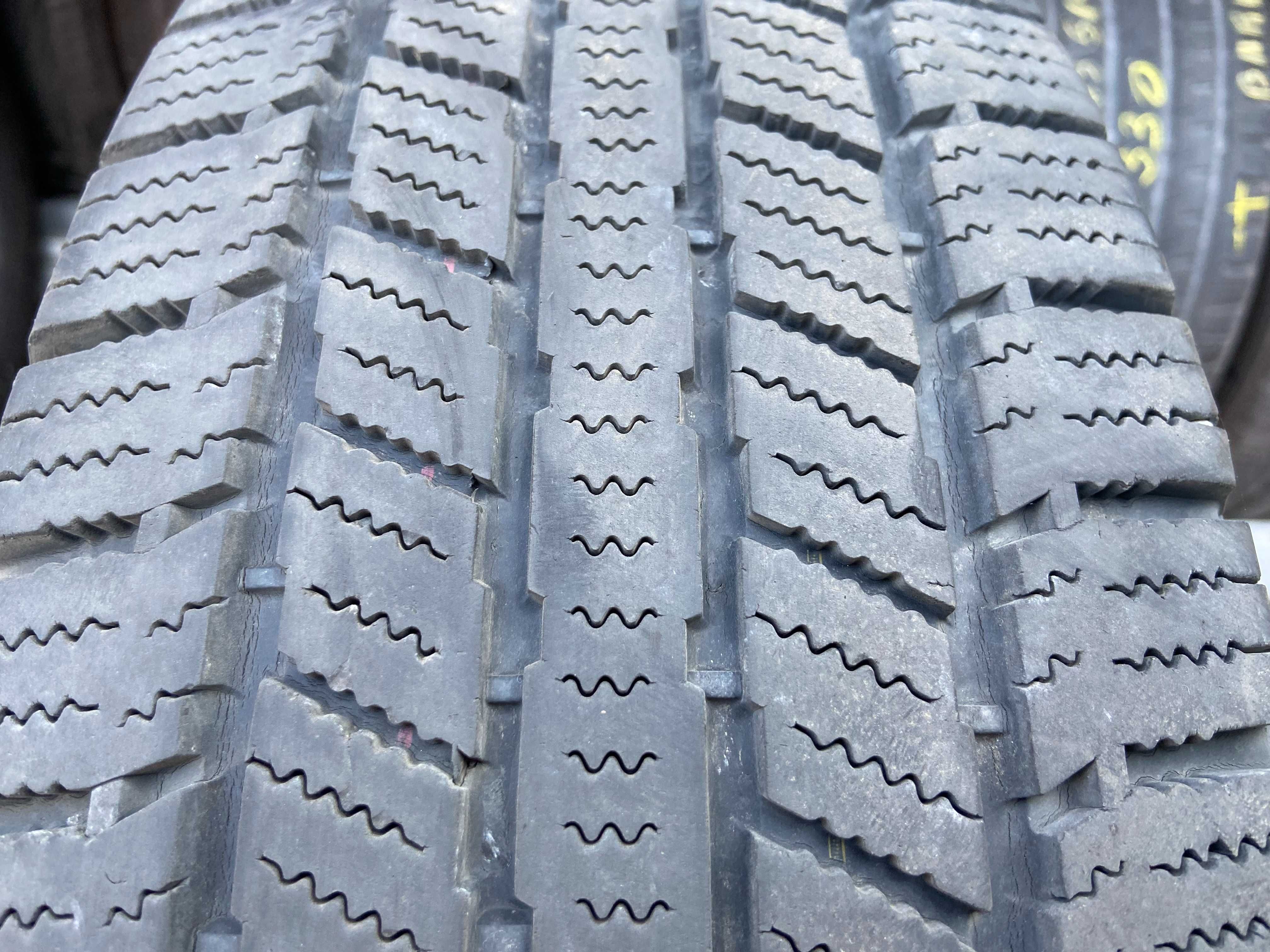 Tracmax ICE - PLUS S110 215/75r16c 113/111R N7454