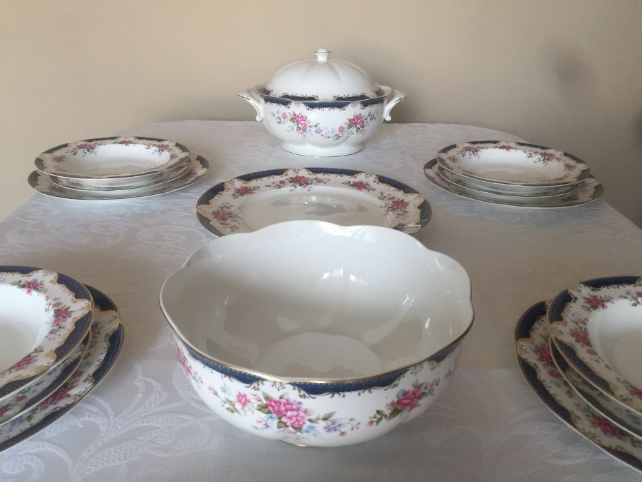Ekskluzywna porcelana Zepter dla 12 osób (zestaw obiadowy i kawowy)