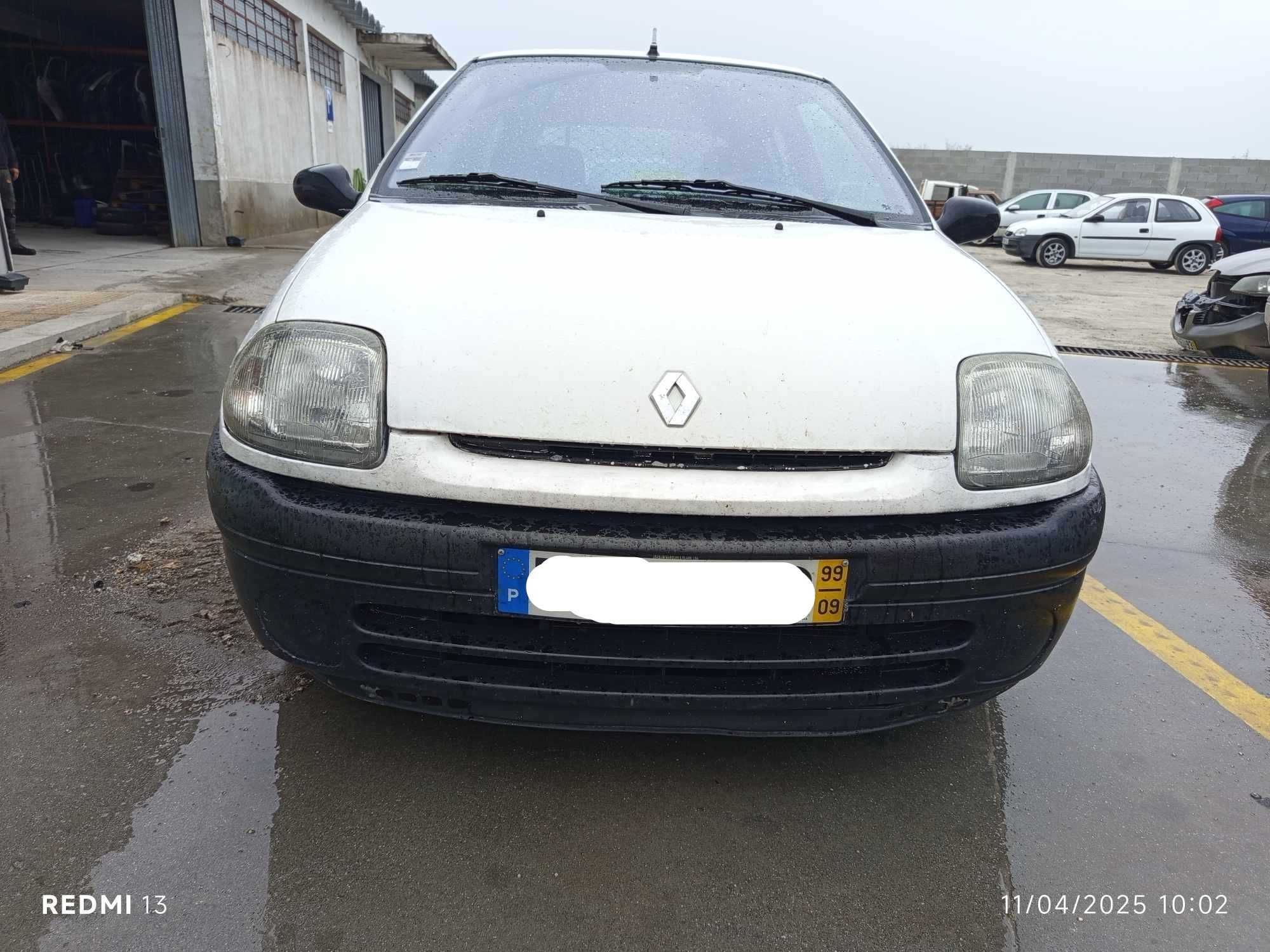 Para peças Renault Clio II 1.9D ano 1999