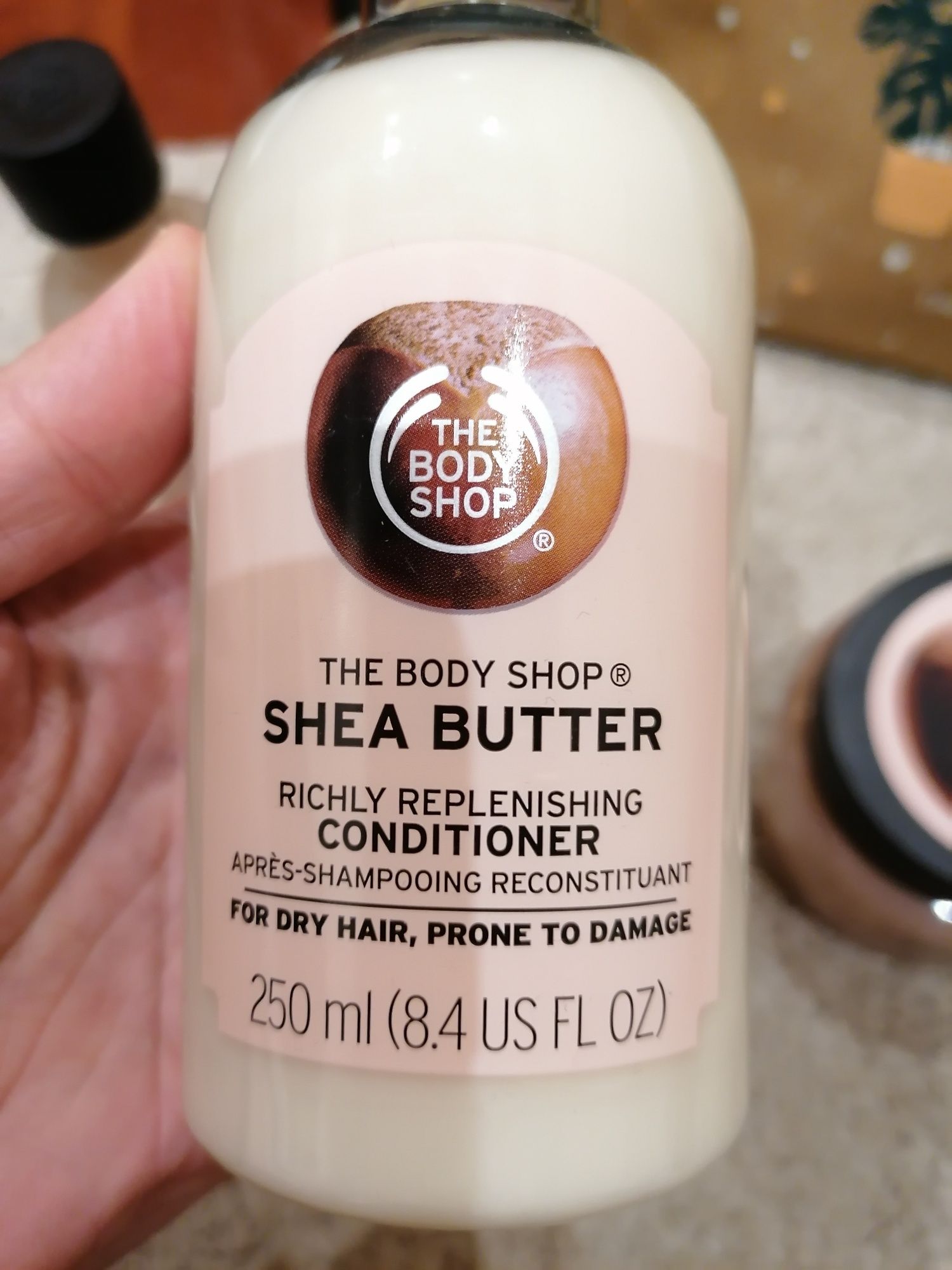 Body shop - Nourishing Shea Ultimate Gift Bag