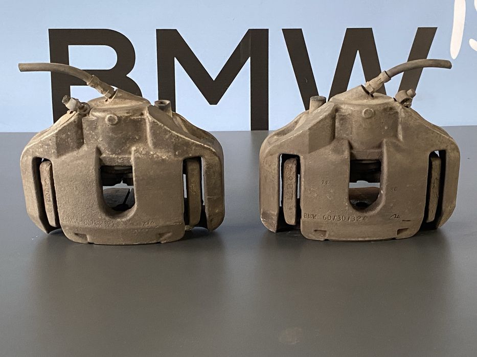 Передні Супорта BMW E60 E61 M57n M57n2 3.0 Дизель 530 Дизель Супорт