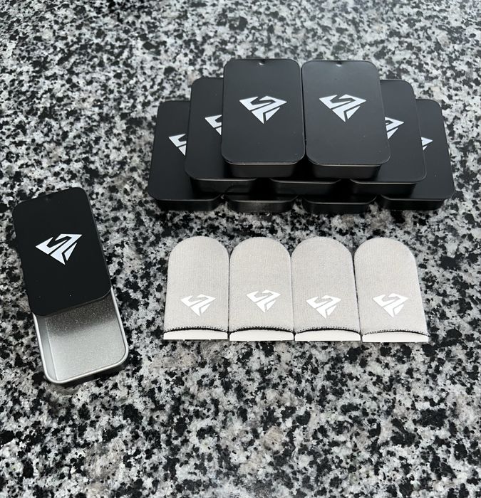 Напальчники для игр, кейс + 4 напалечника