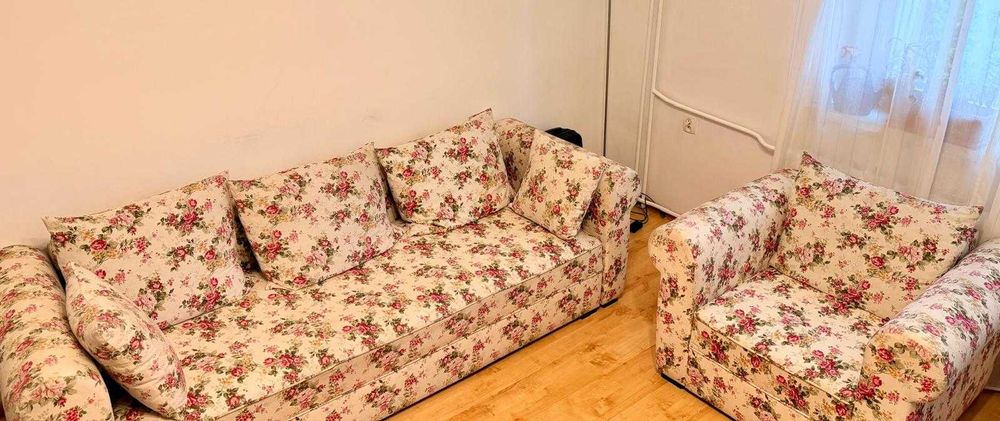Kanapa rozkładana  + fotel – angielskie róże, bardzo dobry stan
