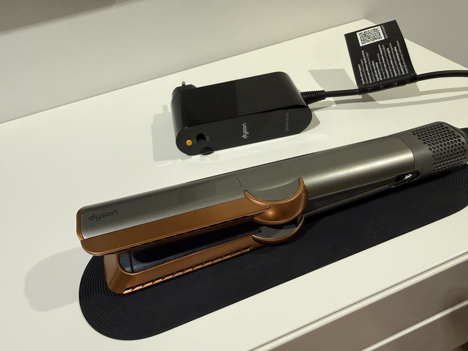 Dyson Airstrait – stan idealny + mata GRATIS