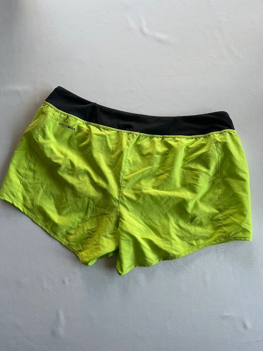 Krótkie spodenki damskie Reebok r. L